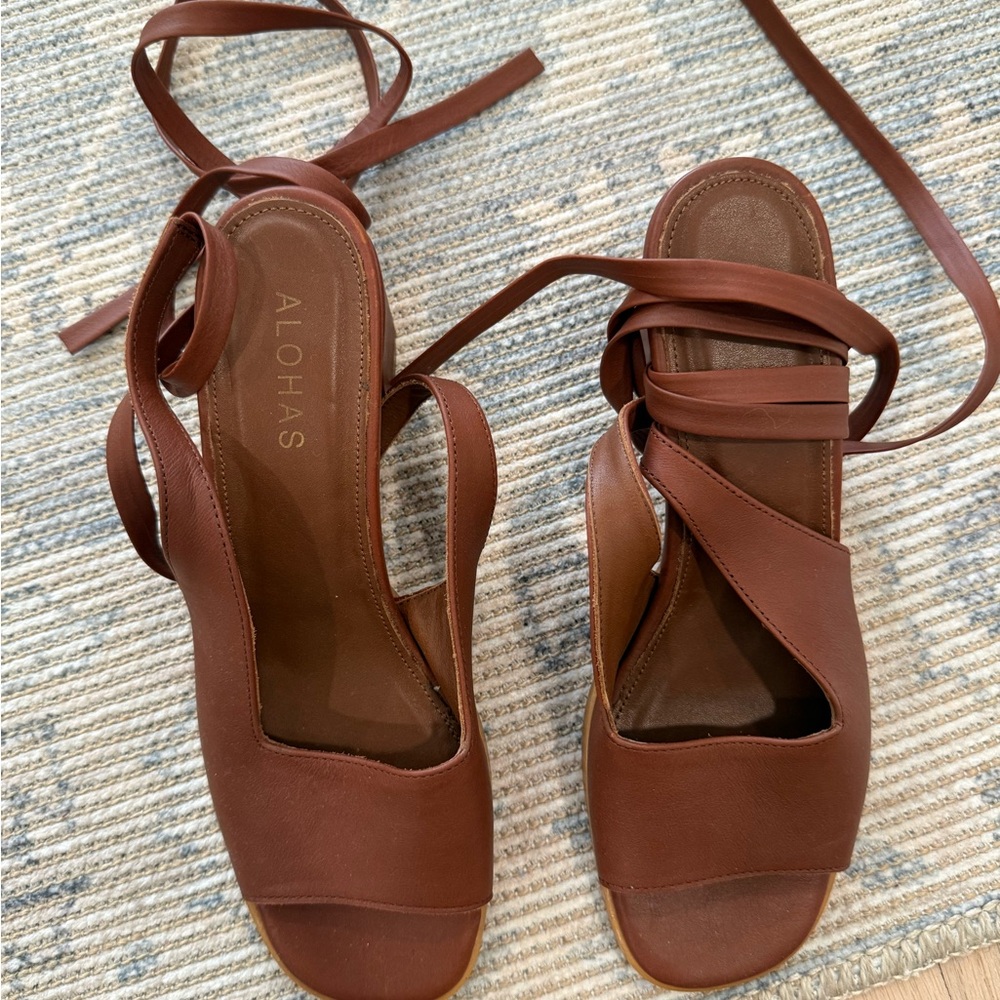 ALOHAS Brown Block Lace Up Open Toed Heel Sandals - Picture 3 of 6